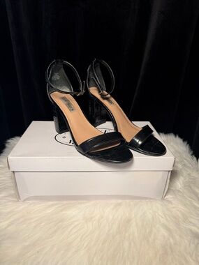 Steve Madden Black Croc-Embossed Ankle Strap Block Heel Sandals